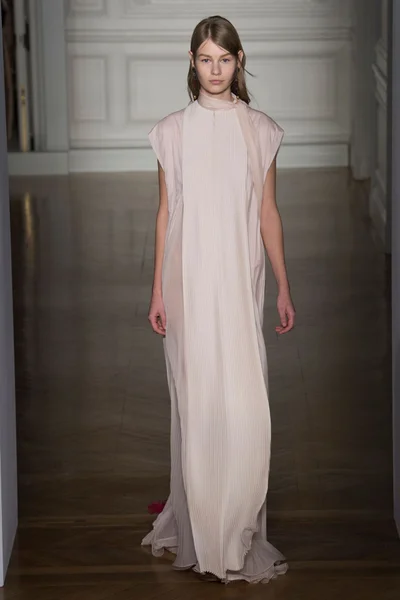 Look 4